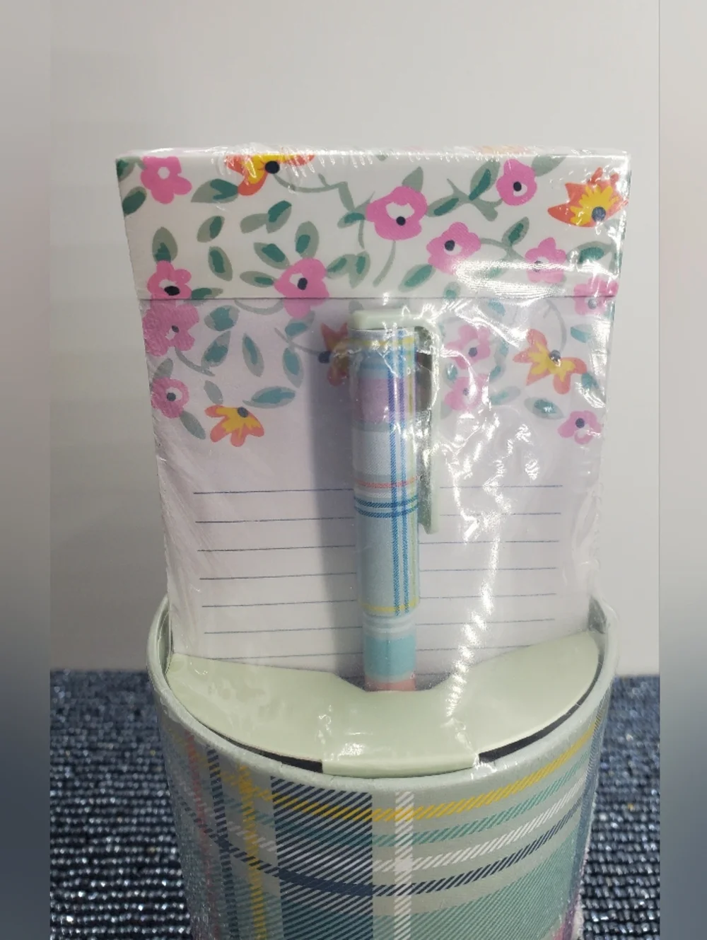 Vera Bradley Pastel Plaid Pen Cup Notepad Set (NAV1)